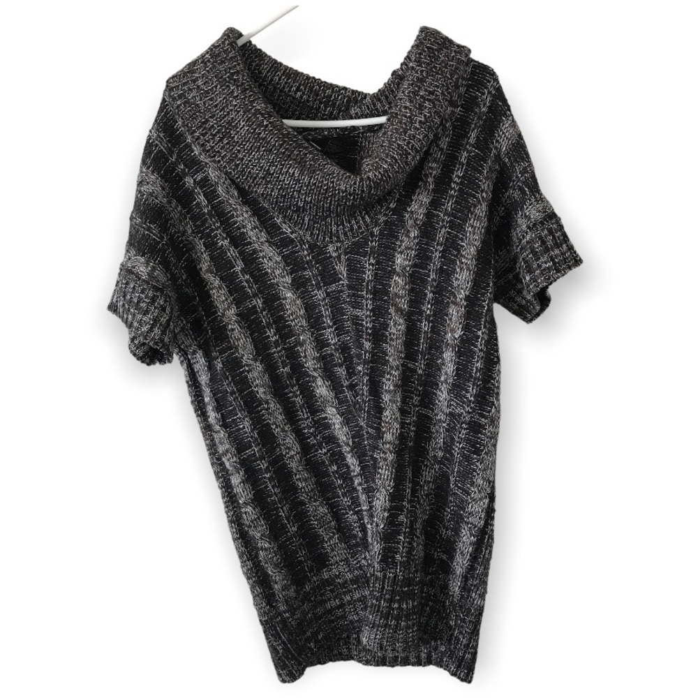 3/$15 Windsor wool blend short sleeve knit long top